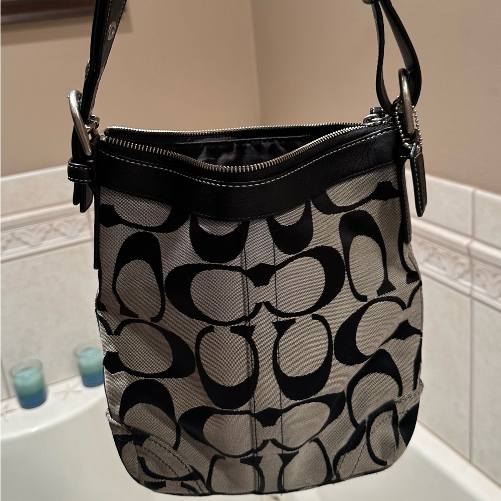 Coach Poppy Crossbody